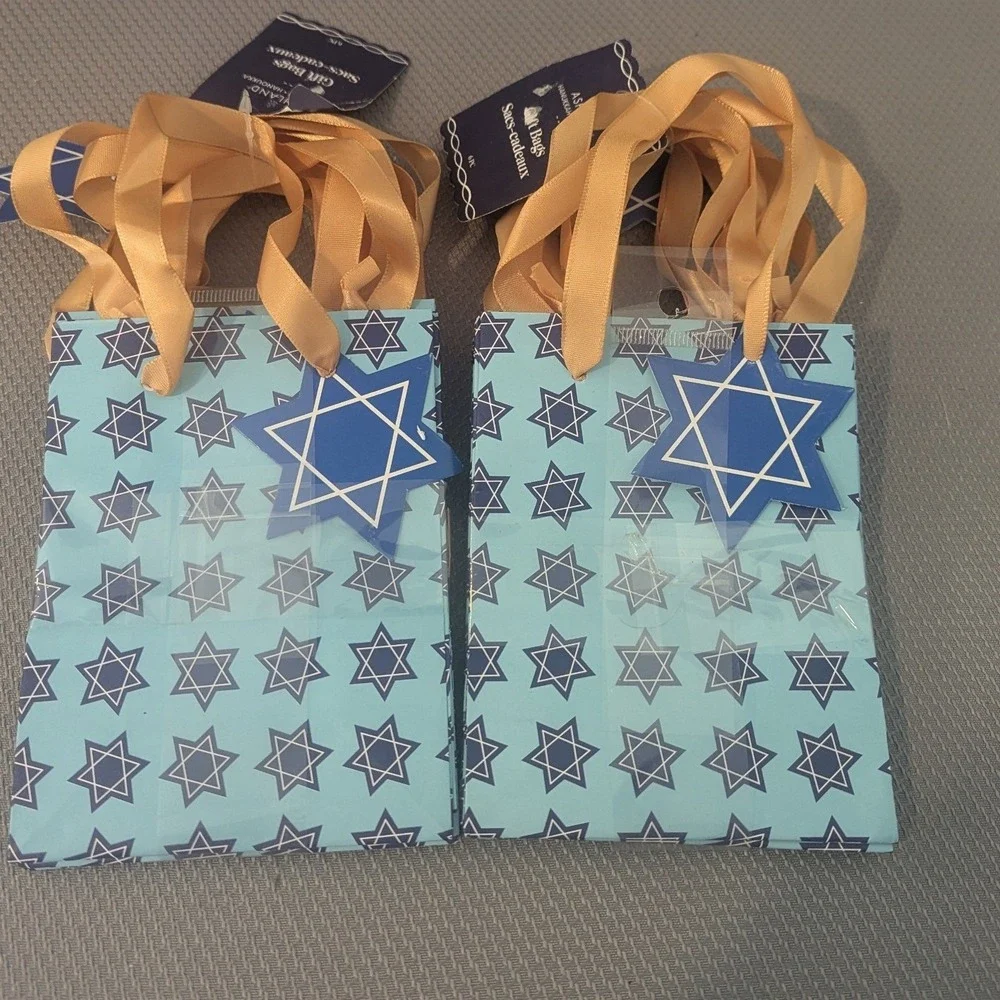 NWT Ashland Hanukkah Gift Bags 2 Sets of 6 (12 Total) Star of David Blue Gold